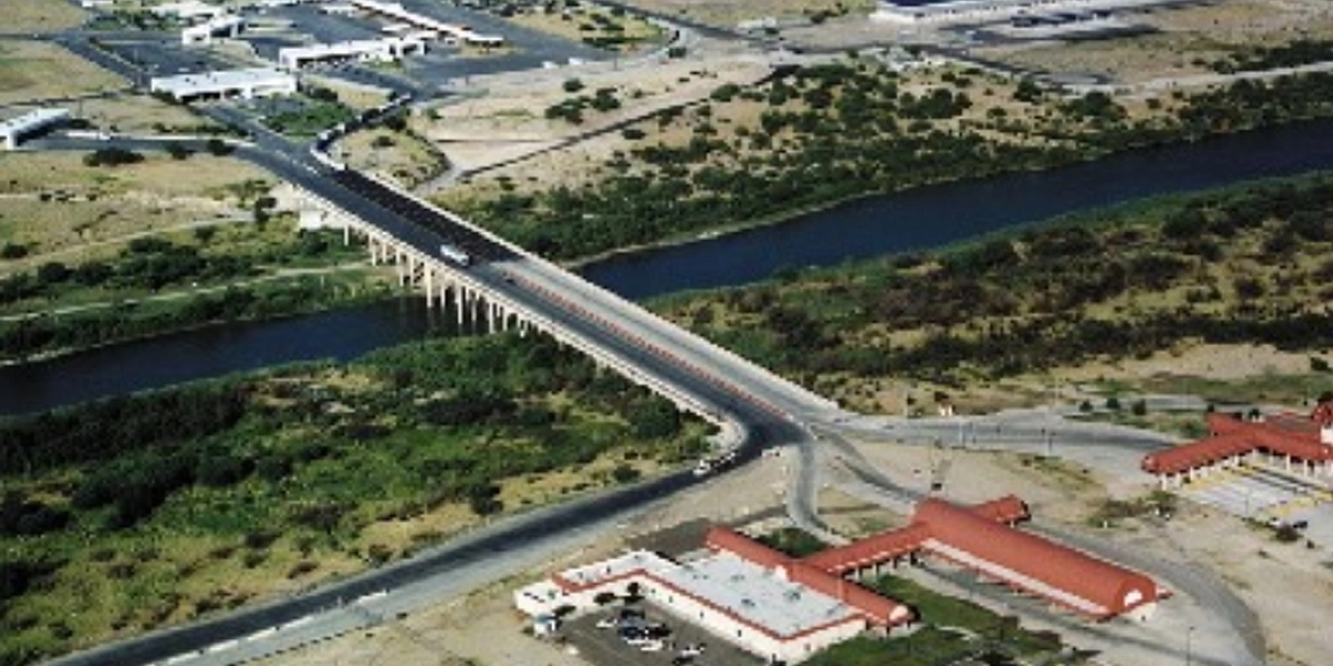 Se construirán aproximadamente 52 millas de muro fronterizo en Laredo